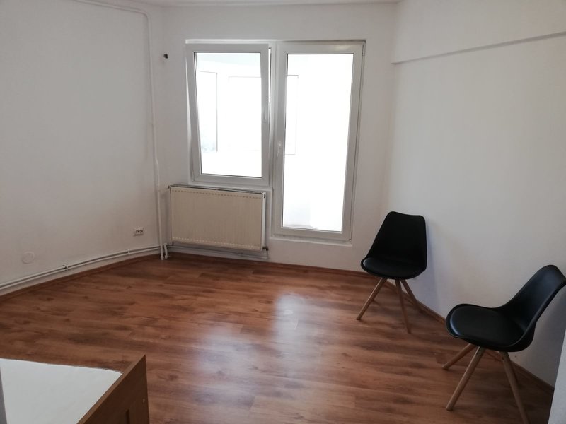 Tineretului, Serban Voda,